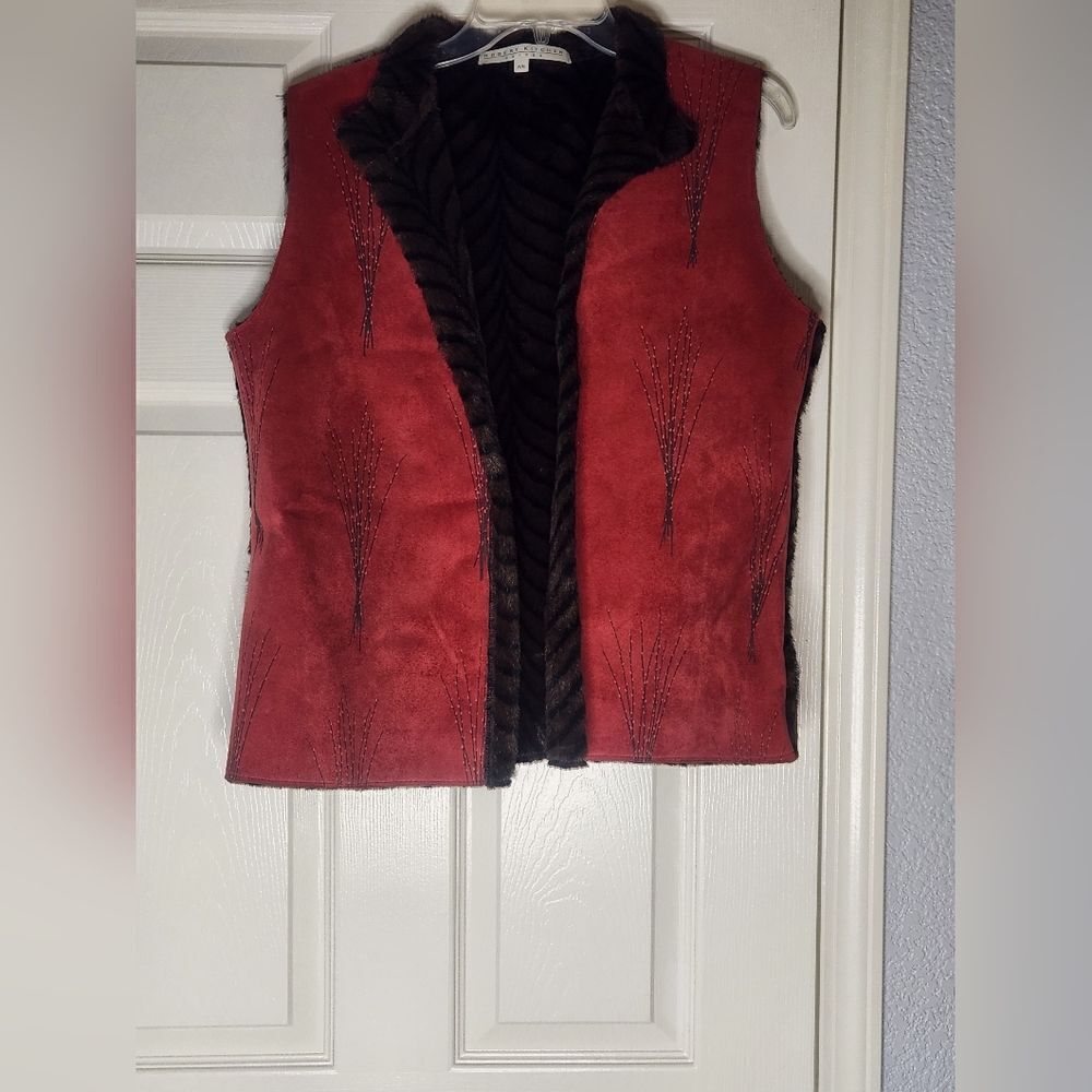 Robert Kitchen M Red Rust Faux Suede  Faux Fur Stiched Pattern Women Vest Canada